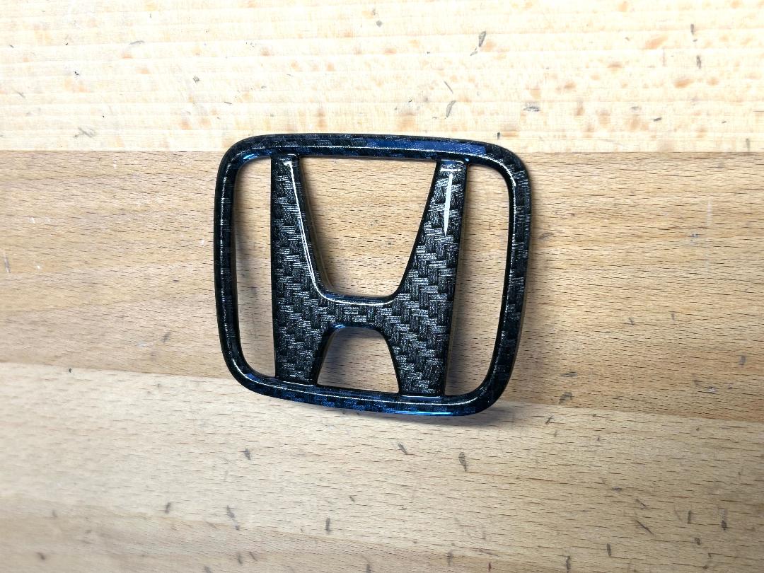 Honda Accord 96-97 Carbon Fiber Rear Trunk Emblem – Deep Blue Chrome
