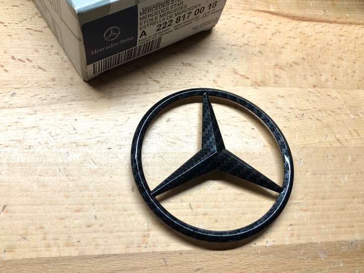 メル81707さま Mercedes S-Class Sedan Red & Carbon Effect Rear Star Emblem