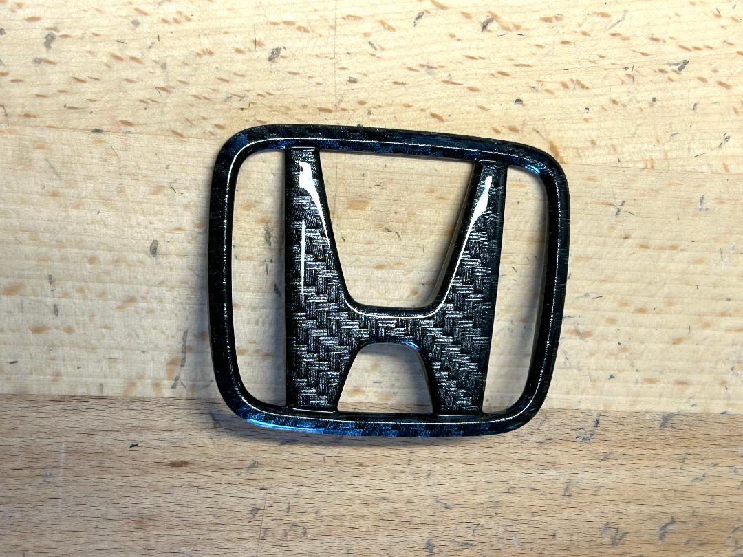 Honda Accord 96-97 Carbon Fiber Rear Trunk Emblem – Deep Blue Chrome