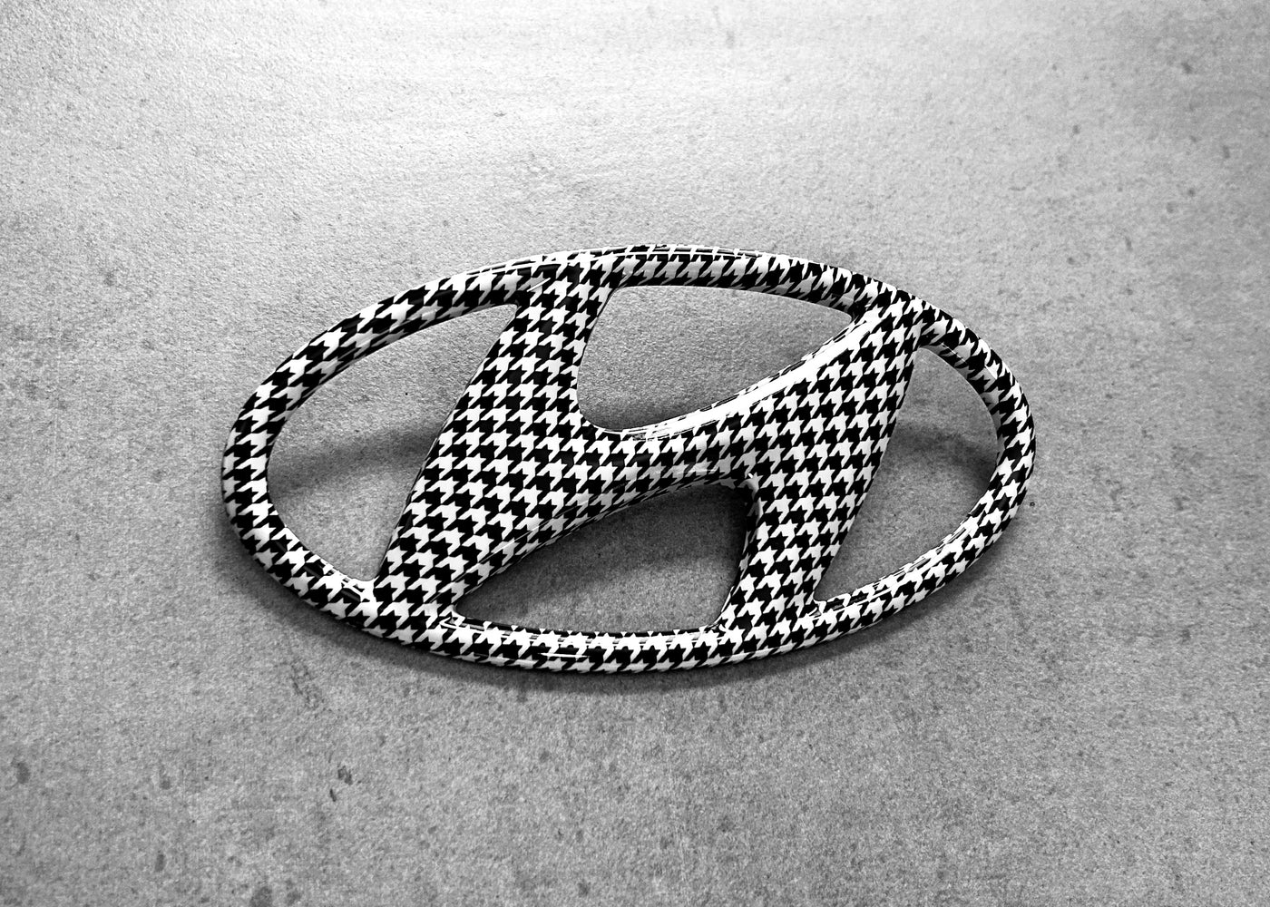 Hyundai Elantra 11-16 Houndstooth Rear Emblem Logo