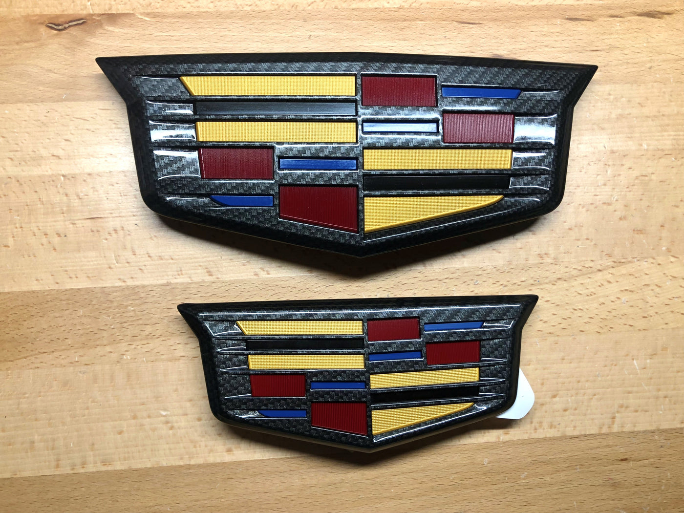 Cadillac Escalade 15-20 Carbon Fiber Crest Emblems
