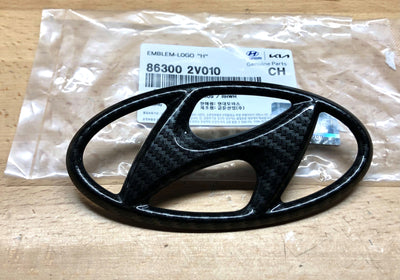 Hyundai Veloster 12-17 Carbon Fiber Rear Emblem